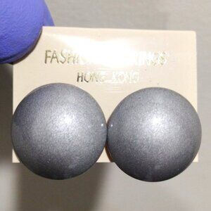 Retro 1980s Grey Enameled Metal Dome Stud Earrings – Stylish Women's Jewelry